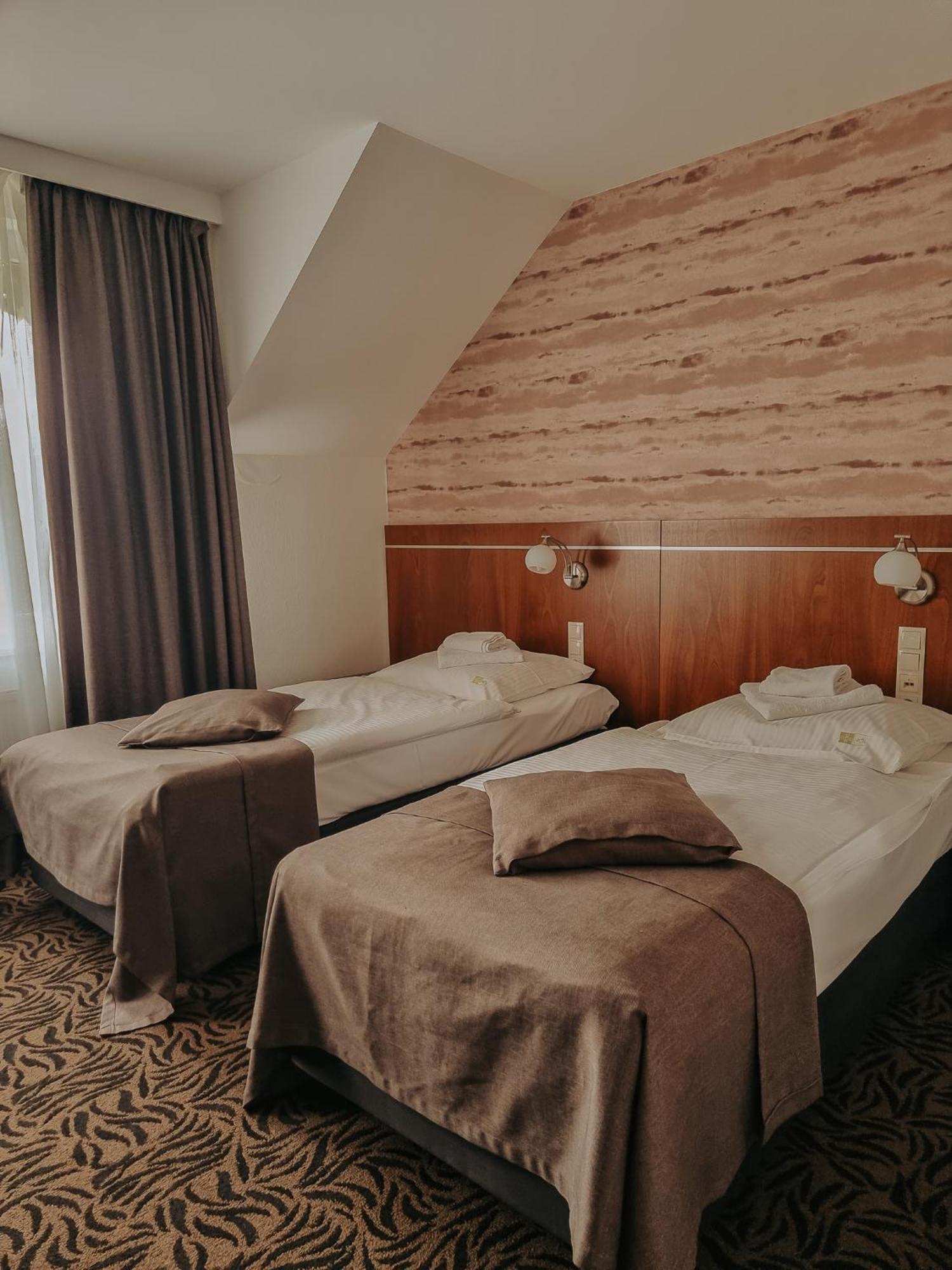 Hotel Azyl Kąty Wrocławskie Eksteriør billede